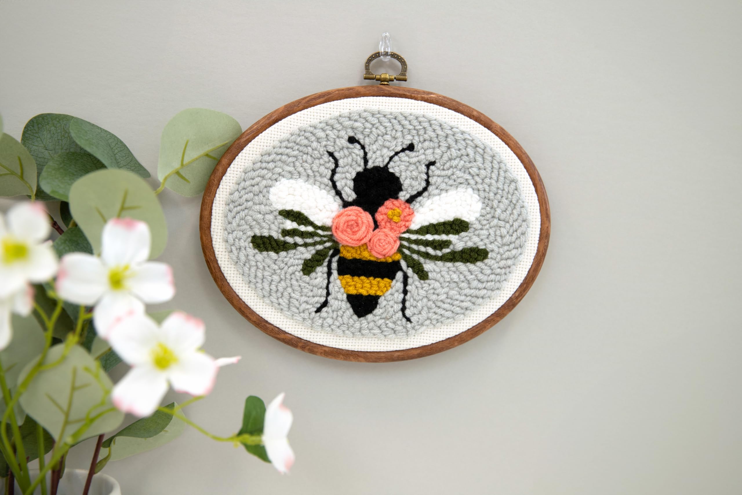 Kimberbell Punch Needle Set – Bloomin’ Bee - Complete DIY Embroidery Kit with Tool, Monks Cloth, Frame, Yarn & Dimensional Flowers – Adorable Bee Punch Needle Craft with Reusable Project Bag