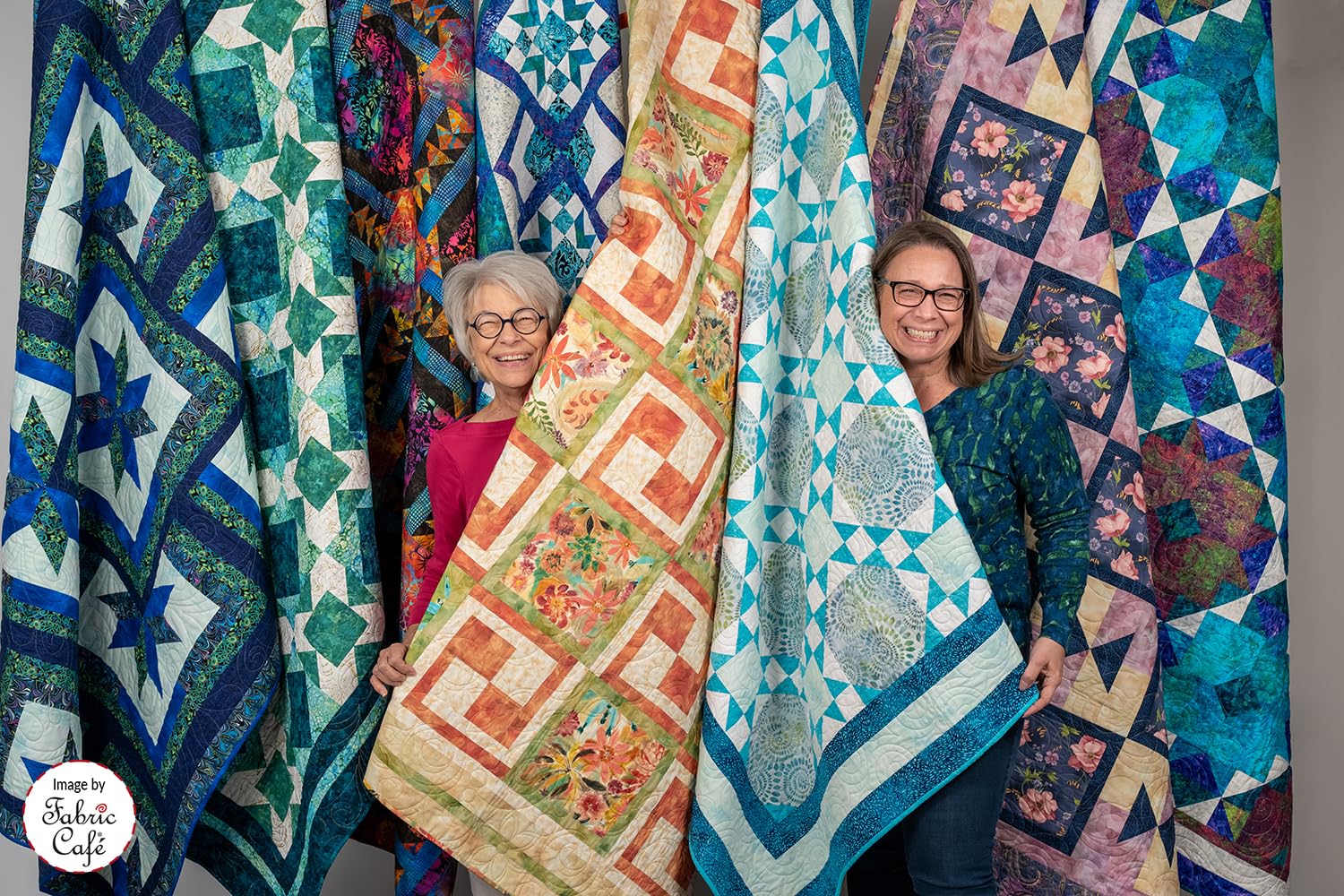 2025 Fabulous 5-Yard Quilts by Fabric Café – 8 New Quilt Patterns Using 5 Yards of Fabric – Simple Quilting Method with Instructions for Queen/King Enlargement