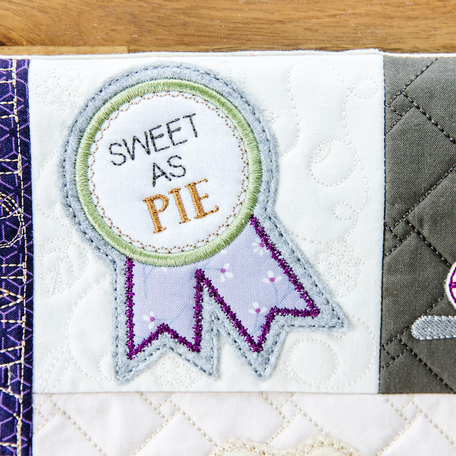 Kimberbell Bench Pillow: Sweet As Pie Machine Embroidery Design CD, Completed Size: 16 x 38”, Includes: 9 Files + SVG, Step-by-Step Instructions for Beginners to Advanced, 5 x 7” Hoop Size